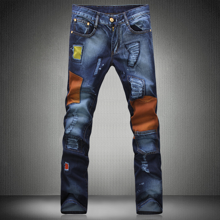 Интересные идеи заплаток на мужских джинсах, вариант 32