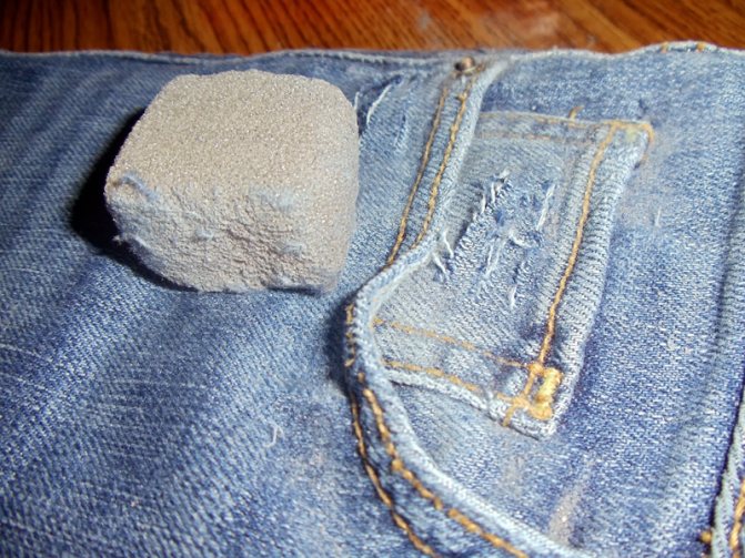 Как сделать дырки на джинсах: своими руками, царапки, разрезы, потертые джинсы в домашних условиях