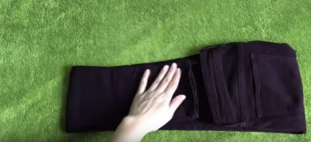 Как компактно сложить джинсы и штаны: особенности, способы складывания и хранения