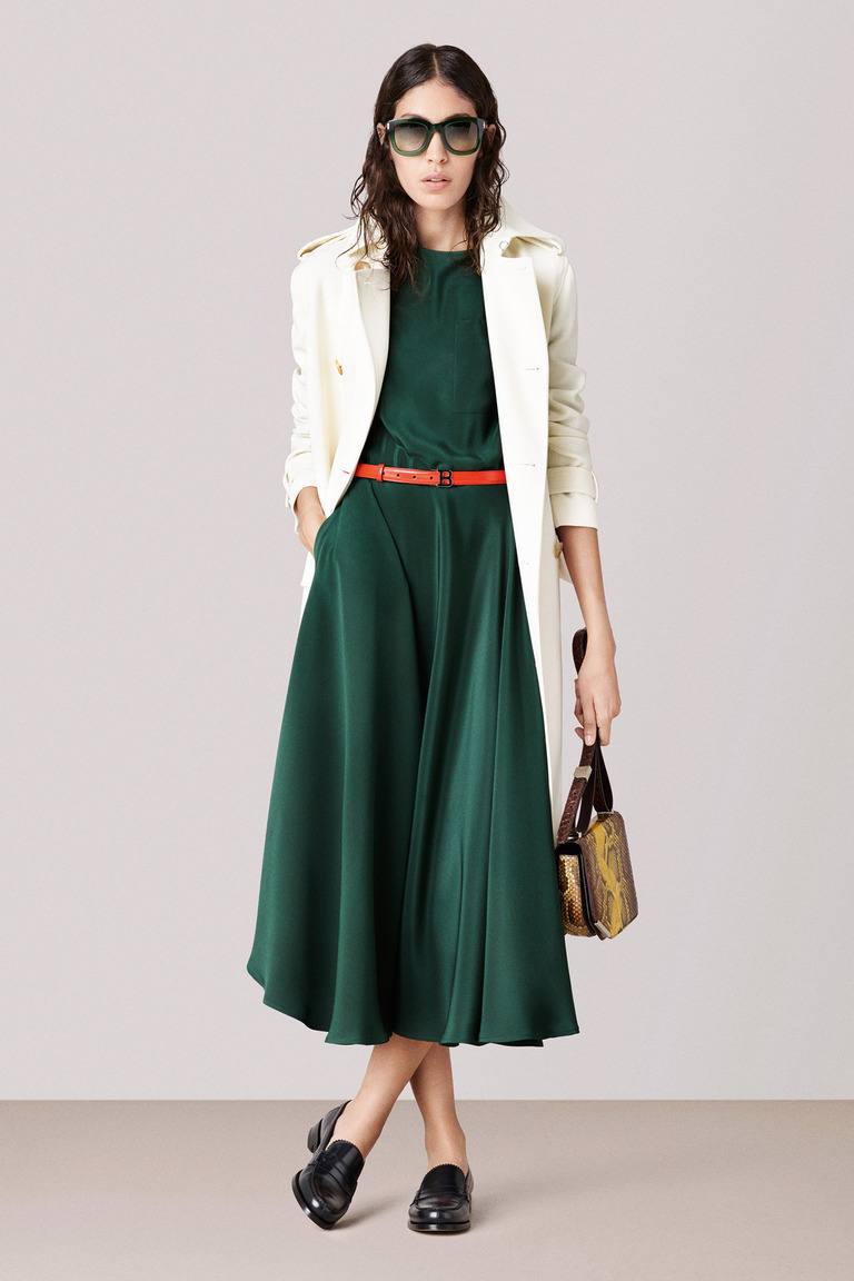 100 роскошных образов: Зеленое платье - тренды, новинки, модные фасоны