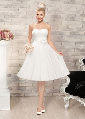 Свадебное платье с декоративным цветком BB369