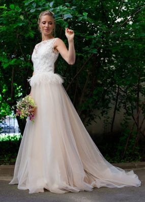 Свадебное платье с декором ZEL004