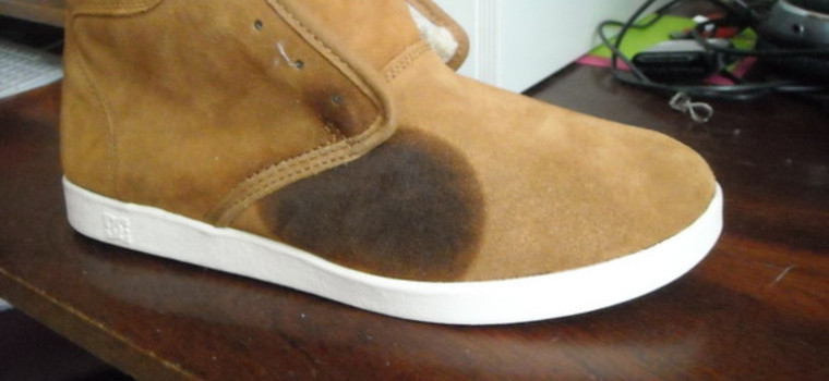 Как вывести жирное пятно с замшевой обуви: средства для удаления масляных загрязнений