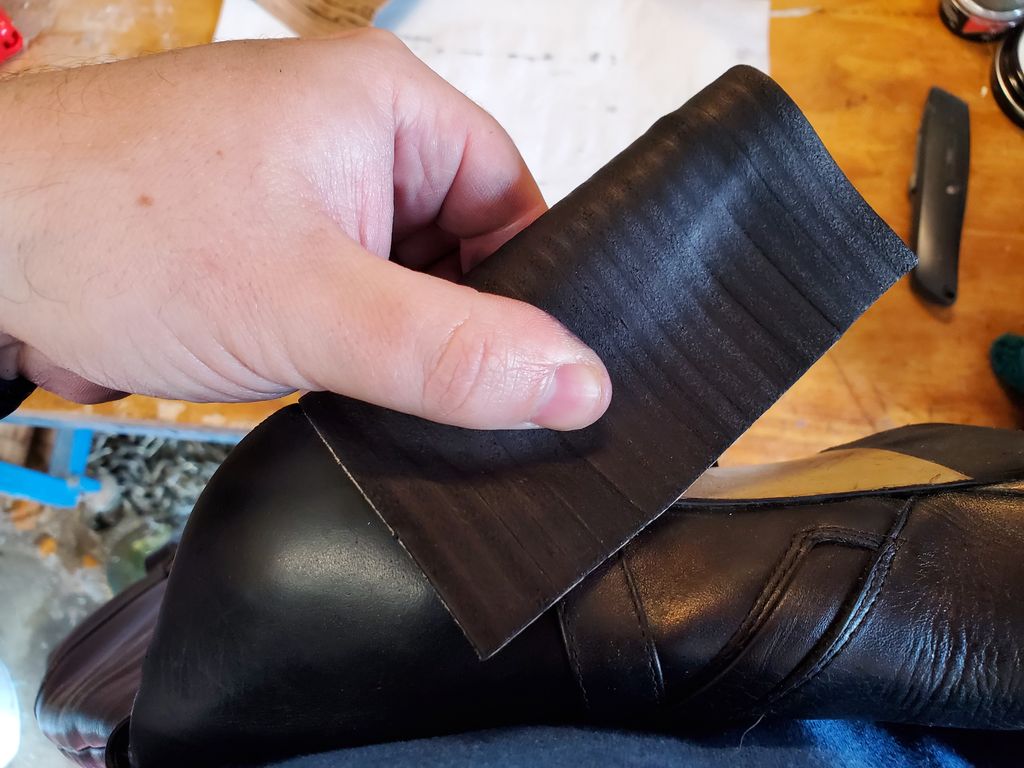 Ободрался каблук: простые способы реставрации обуви