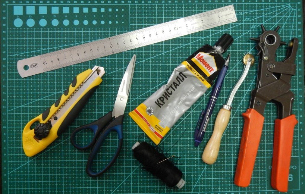 Инструменты для пошива коротких перчаток