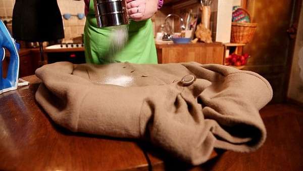 Как постирать пальто из шерсти своими руками в домашних условиях?