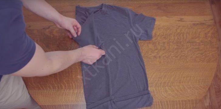 Как сложить футболку за две секунды - простые способы
