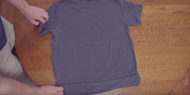 Как сложить футболку за две секунды - простые способы