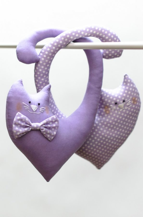 Фиолетовые котики из ткани