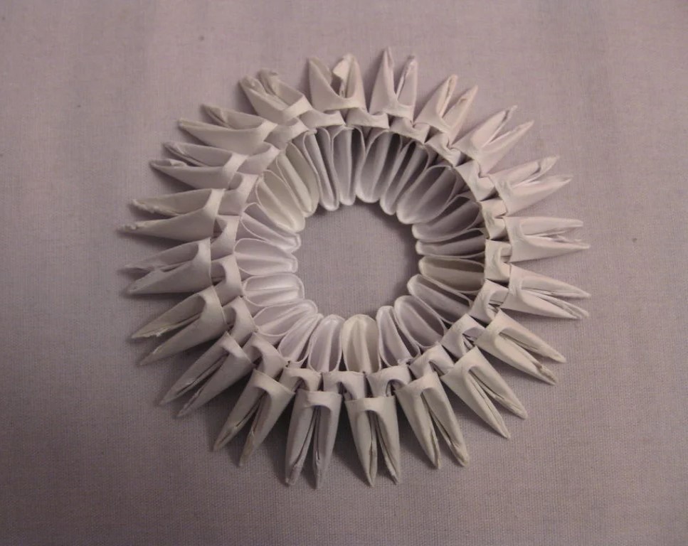 Собранная основа оригами лебедь
