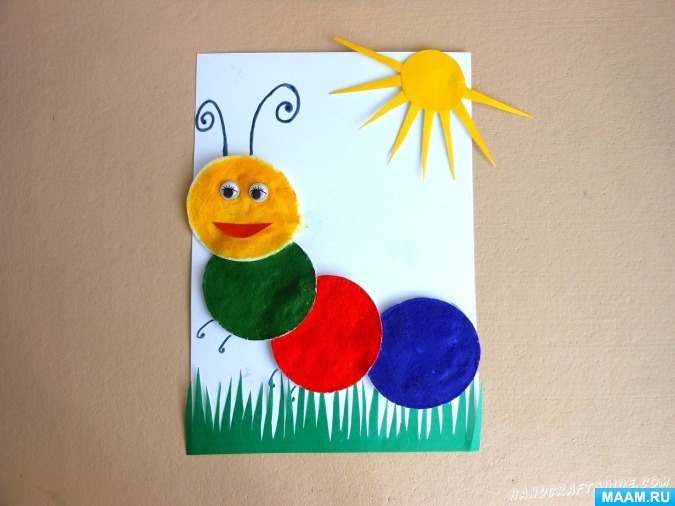 Мастер-класс «Радужная гусеница из ватных дисков» для детей младшего дошкольного возраста