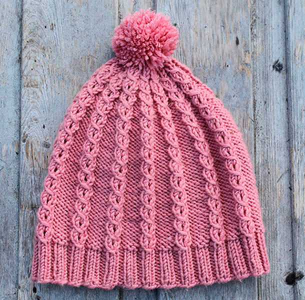 Красивые шапки для девочки: вяжем спицами на зиму shapka spicami dlya devochki 37