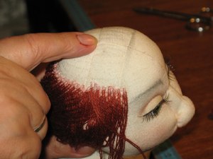 Как пришить волосы тряпичной кукле