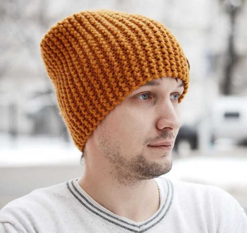 Мужская шапка крючком: выбор пряжи и описание популярных схем вязания