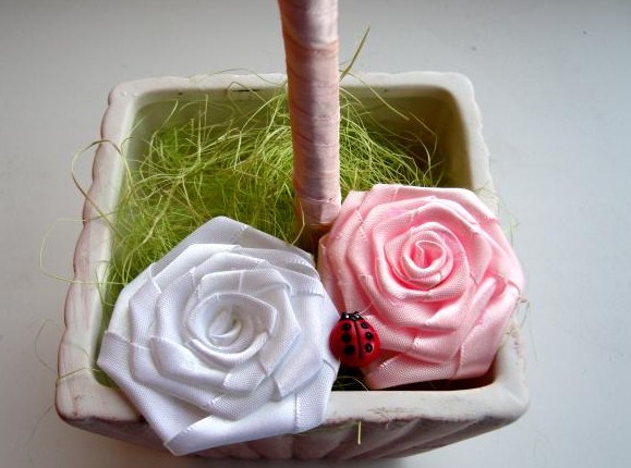 Топиарий из гофрированной бумаги своими руками: 3 мастер-класса, пошаговая инструкция изготовления, с розами, дерево счастья, методом тычкование, из цветной бумаги