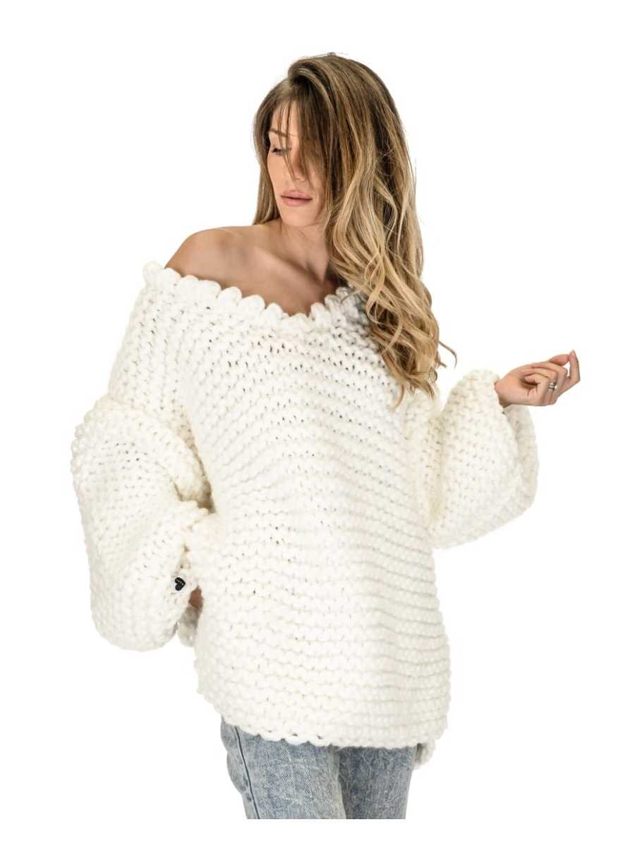Белый свитер женский: стиль и элегантность